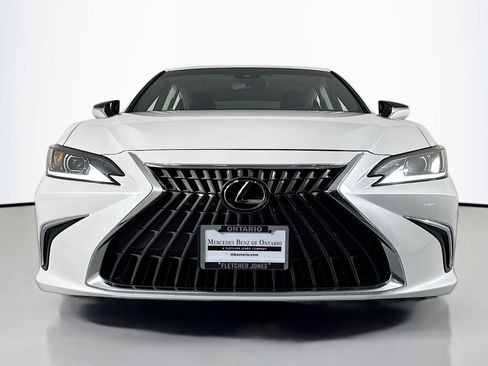 Used 2025 Lexus ES 350 ES 350 w/ Accessory Package (Z2) image 2