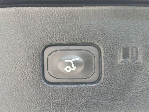 Used 2023 Ford Edge SEL w/ Convenience Package AWD/4WD image 9