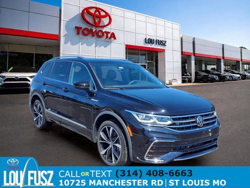 Used 2024 Volkswagen Tiguan SEL R-Line AWD/4WD image 1