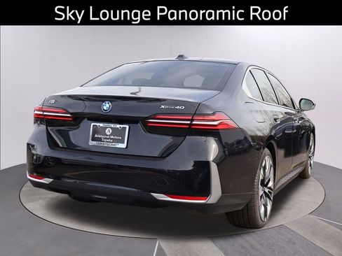 Certified 2025 BMW i5 xDrive40 w/ Premium Package image 9