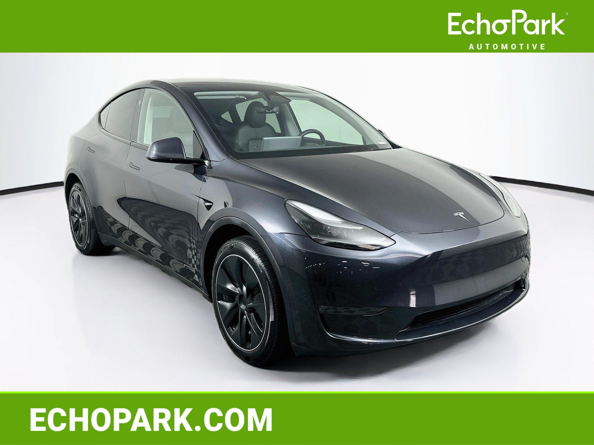 Used 2024 Tesla Model Y Long Range AWD/4WD image 1