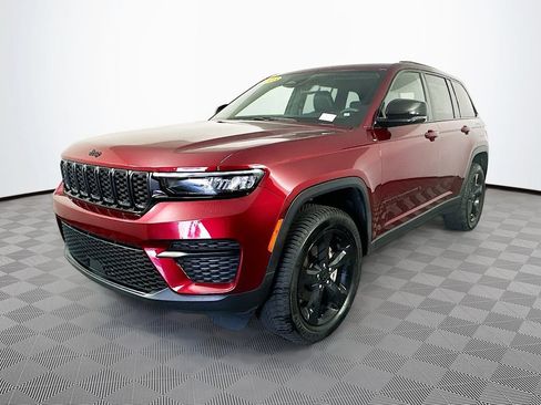 Certified 2023 Jeep Grand Cherokee Altitude AWD/4WD image 6