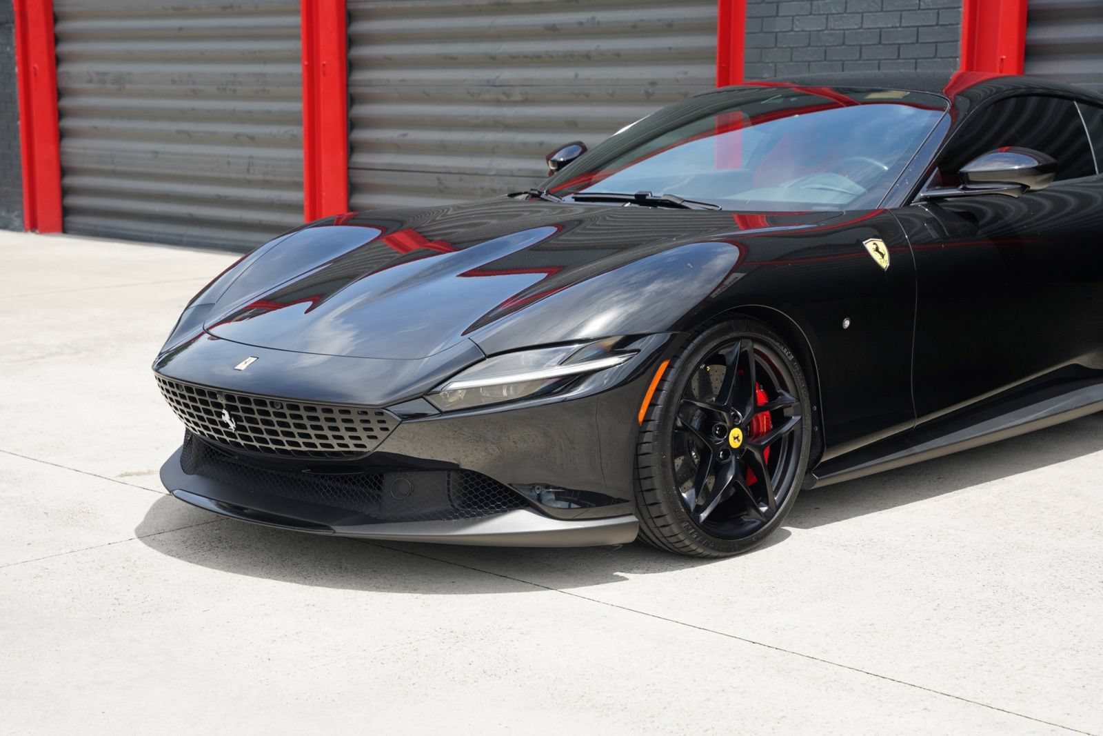 Used 2023 Ferrari Roma RWD image 4