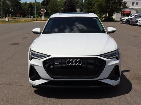 Used 2021 Audi e-tron Premium Plus w/ Premium Plus Package AWD/4WD image 3