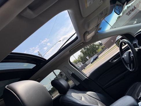 Used 2018 Ford Edge Titanium w/ Equipment Group 302A AWD/4WD image 21