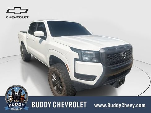 Used 2025 Nissan Frontier SV AWD/4WD image 1