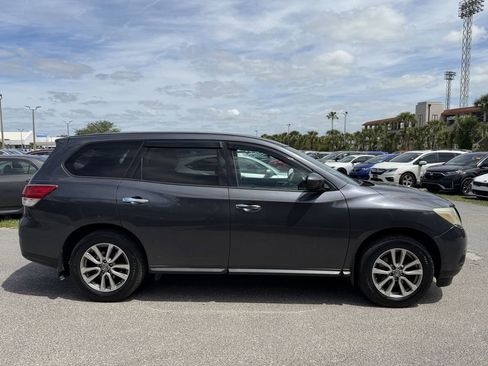 Used 2014 Nissan Pathfinder S FWD image 4