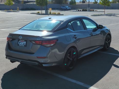 Used 2022 Nissan Sentra SR w/ Electronics Package image 3