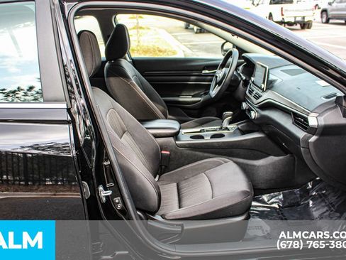 Used 2025 Nissan Altima 2.5 SV image 20