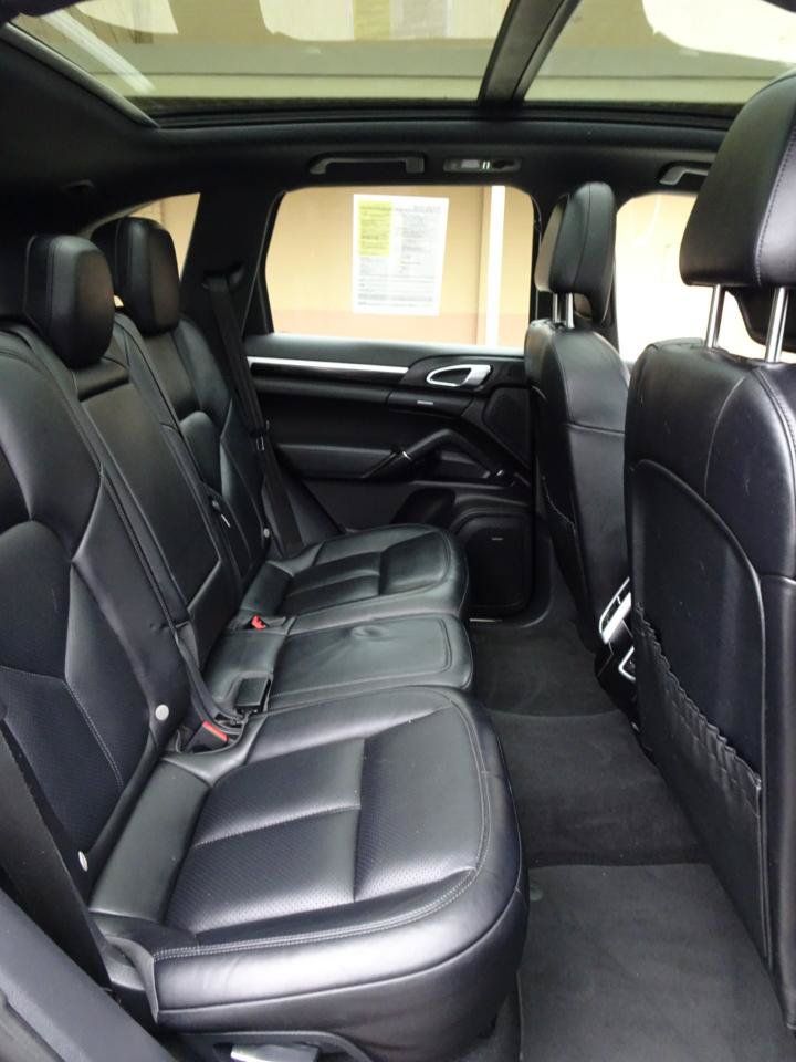 Used 2016 Porsche Cayenne AWD/4WD image 13