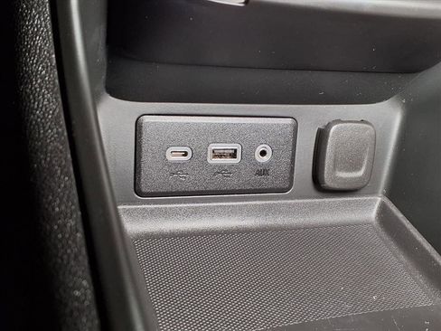 Used 2023 GMC Terrain SLE w/ Elevation Edition image 23