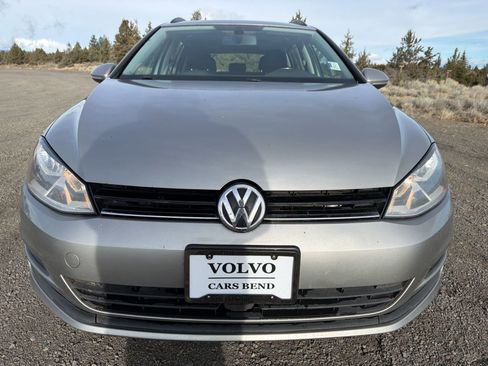 Used 2016 Volkswagen Golf Limited Edition image 6