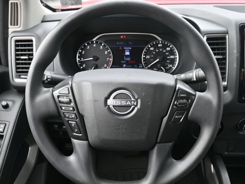 Certified 2024 Nissan Frontier SV image 16
