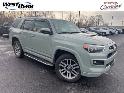 Used 2022 Toyota 4Runner TRD Sport image 1