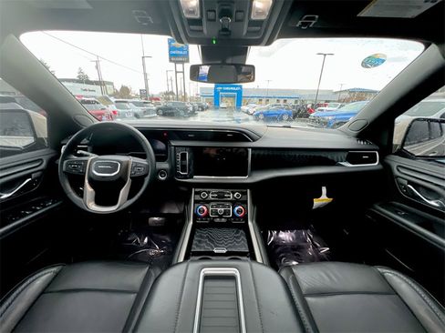 Used 2023 GMC Yukon Denali image 18