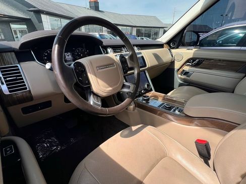 Used 2018 Land Rover Range Rover HSE image 15