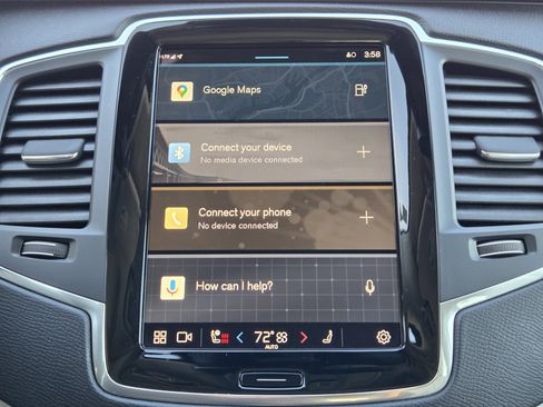 Used 2023 Volvo XC90 T8 Core w/ Protection Package Premier image 17