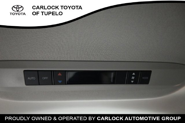 Used 2023 Toyota Sienna LE FWD image 19