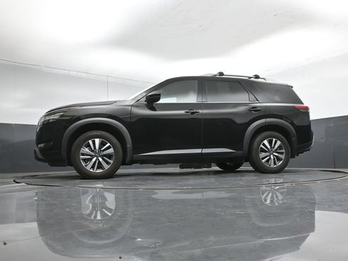 Used 2024 Nissan Pathfinder SL FWD image 44