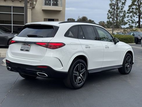 Used 2025 Mercedes-Benz GLC 300 4MATIC image 11