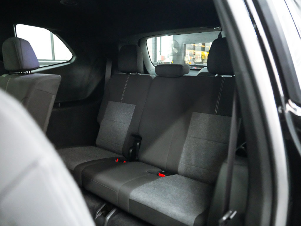 Used 2025 GMC Acadia Elevation w/ Black Edition FWD image 31