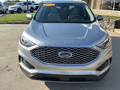 Used 2024 Ford Edge SEL w/ Convenience Package