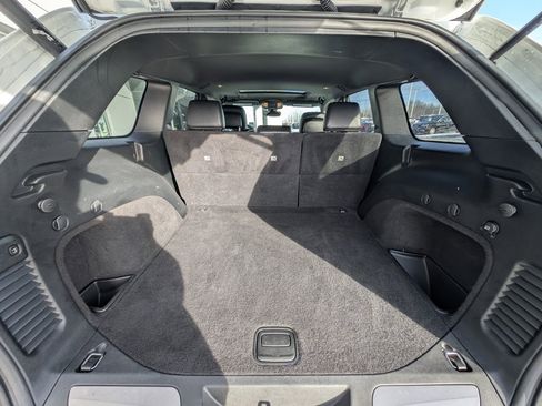 Used 2019 Jeep Grand Cherokee Limited image 11