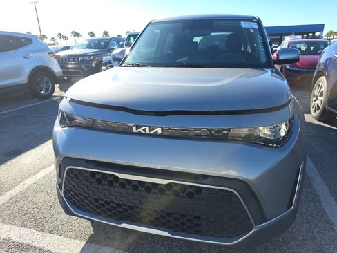 Used 2023 Kia Soul LX w/ LX Technology Package image 2