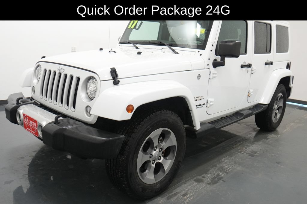 Used 2017 Jeep Wrangler Unlimited Sahara w/ Connectivity Group AWD/4WD image 3