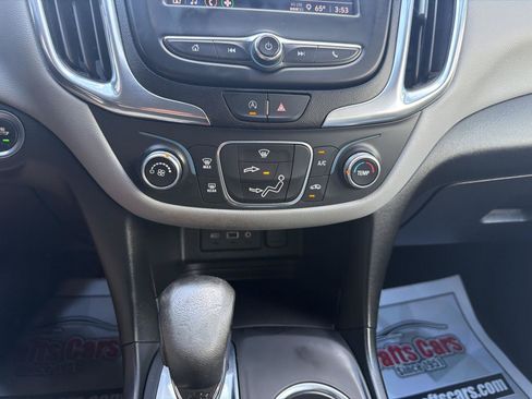 Used 2022 Chevrolet Equinox LS AWD/4WD image 16