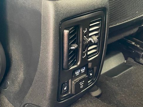 Used 2022 Dodge Durango R/T w/ Blacktop Package AWD/4WD image 23