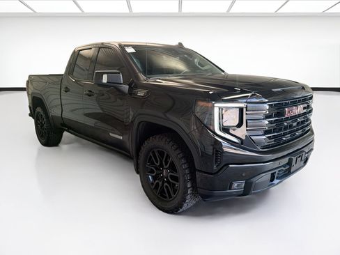 Used 2025 GMC Sierra 1500 Elevation w/ Preferred Package AWD/4WD image 3