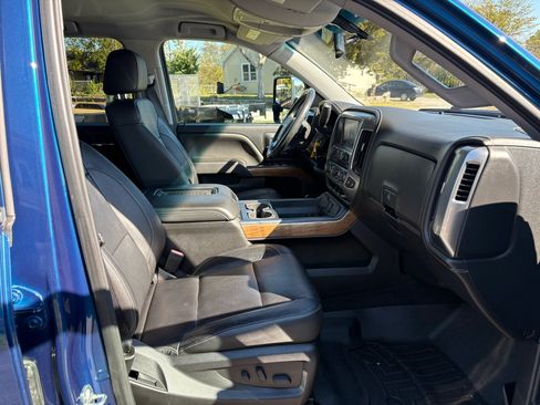 Used 2018 Chevrolet Silverado 1500 LTZ w/ Max Trailering Package image 24