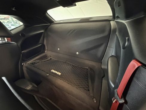 Used 2018 Dodge Challenger SRT Hellcat image 39