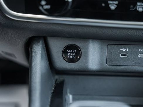 Used 2024 Nissan Rogue S AWD/4WD image 28