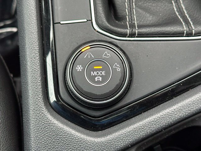 Certified 2023 Volkswagen Taos SEL AWD/4WD image 36