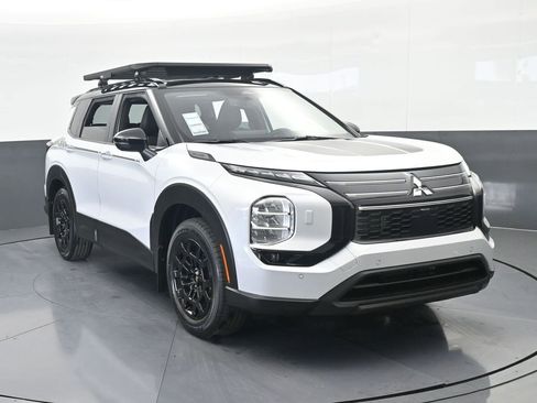 New 2026 Mitsubishi Outlander Trail Edition AWD/4WD image 9