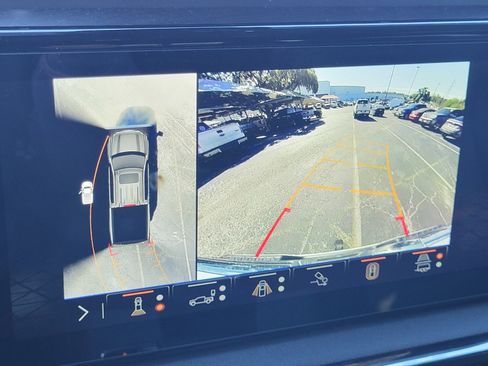 Used 2025 GMC Sierra 1500 AT4 w/ AT4 Premium Package image 23