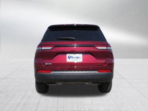 New 2026 Jeep Grand Cherokee Altitude RWD image 4