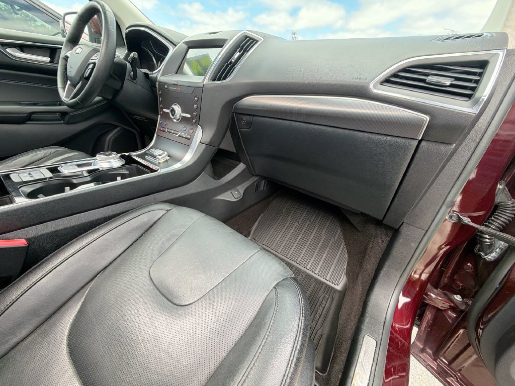 Used 2020 Ford Edge Titanium w/ Equipment Group 301A FWD image 35