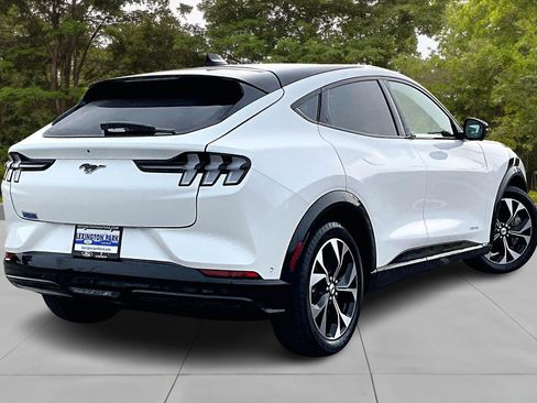 Certified 2022 Ford Mustang Mach-E Premium image 5