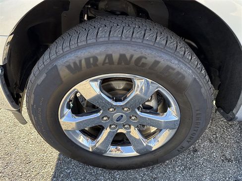 Used 2023 Ford F150 Lariat w/ Equipment Group 502A High image 11