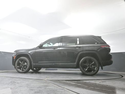 New 2026 Jeep Grand Cherokee Limited w/ Limited Altitude Package image 42