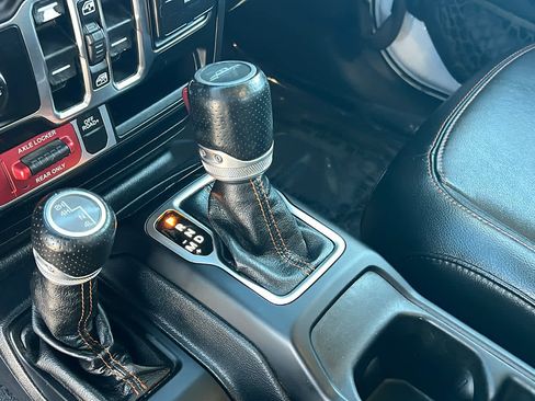 Used 2021 Jeep Gladiator Mojave image 13