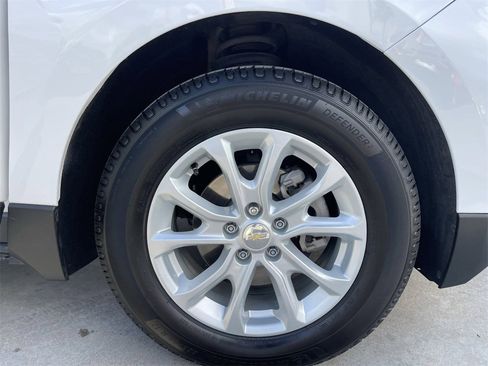 Used 2021 Chevrolet Equinox LS image 7
