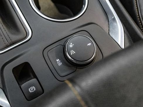 Used 2019 Chevrolet Traverse RS w/ LPO, Floor Liner Package FWD image 28