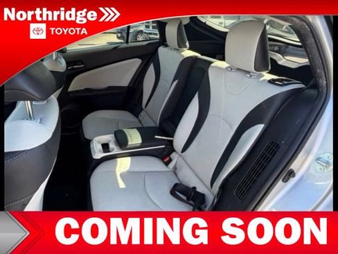 Used 2017 Toyota Prius Prime Premium w/ Preferred Accessory Package FWD image 7