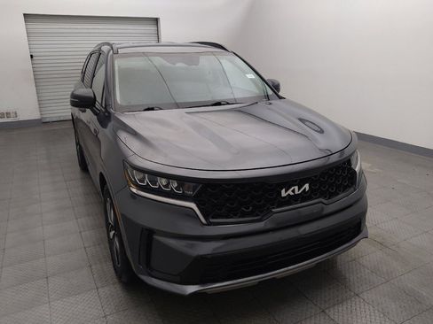 Used 2021 Kia Sorento S FWD image 14