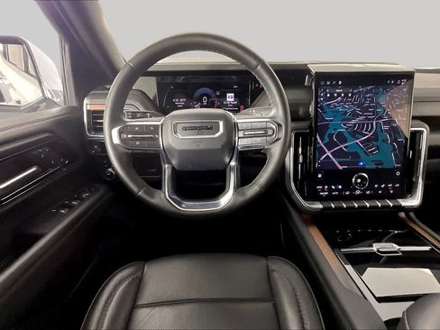 Certified 2025 GMC Yukon Denali AWD/4WD image 6
