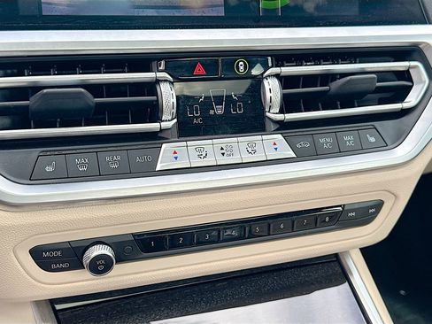 Used 2021 BMW 330i Sedan w/ Premium Package image 16